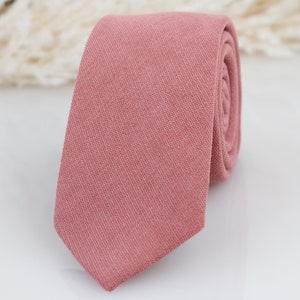 Dusty rose pink tie, Solid dusty rose tie, Groomsmen Dusty rose Velvet tie, Azazie dusty rose tie, Groom dusty pink tie matching pocket squ.