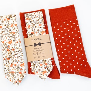 Burnt orange socks and floral tie, rustic wedding socks and tie, Copper fall color socks and tie, Groomsmen socks, Copper floral tie