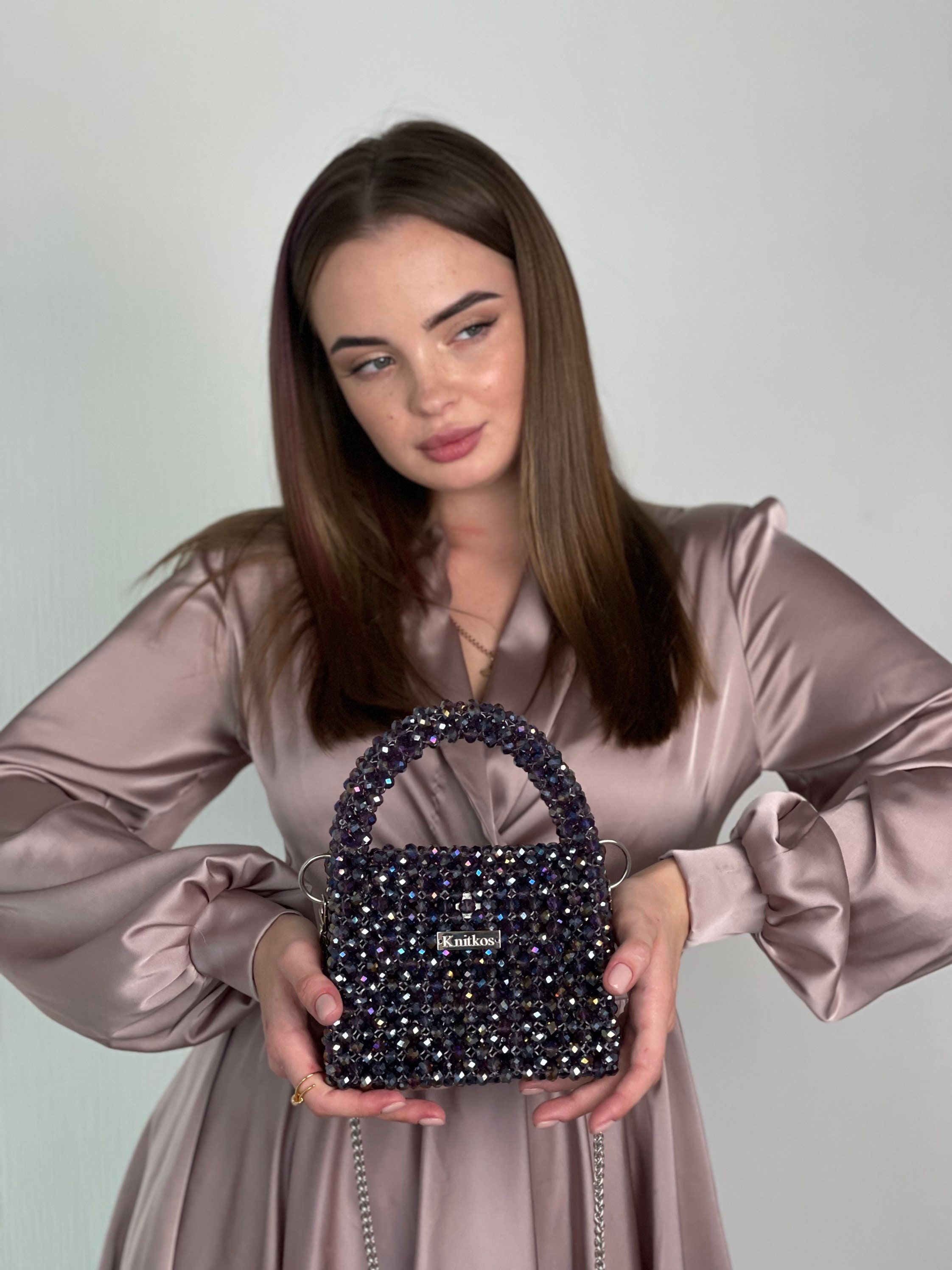 クリスタルビーズバッグ：ハンドメイドの高級ショルダーバッグ - Etsy 日本