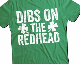 Me quedo con la camiseta pelirroja / Divertida camiseta unisex vintage / Regalo irlandés verde desgastado para el Día de San Patricio 2025