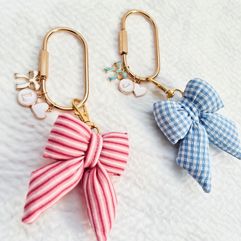 🎀Personalized Puffy Bow Purse Charm for Tote Bag, Trendy Bow Charm Handbag, Bridal Gift Filler Charm for Bag with Initial for Car Key Ring