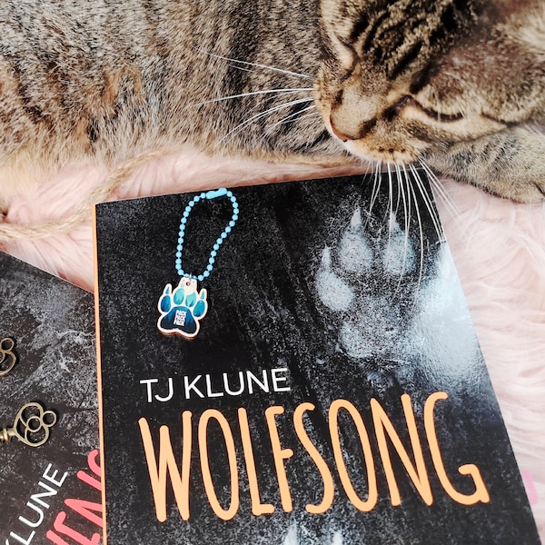 Wolfsong [Necklace/Keychain]