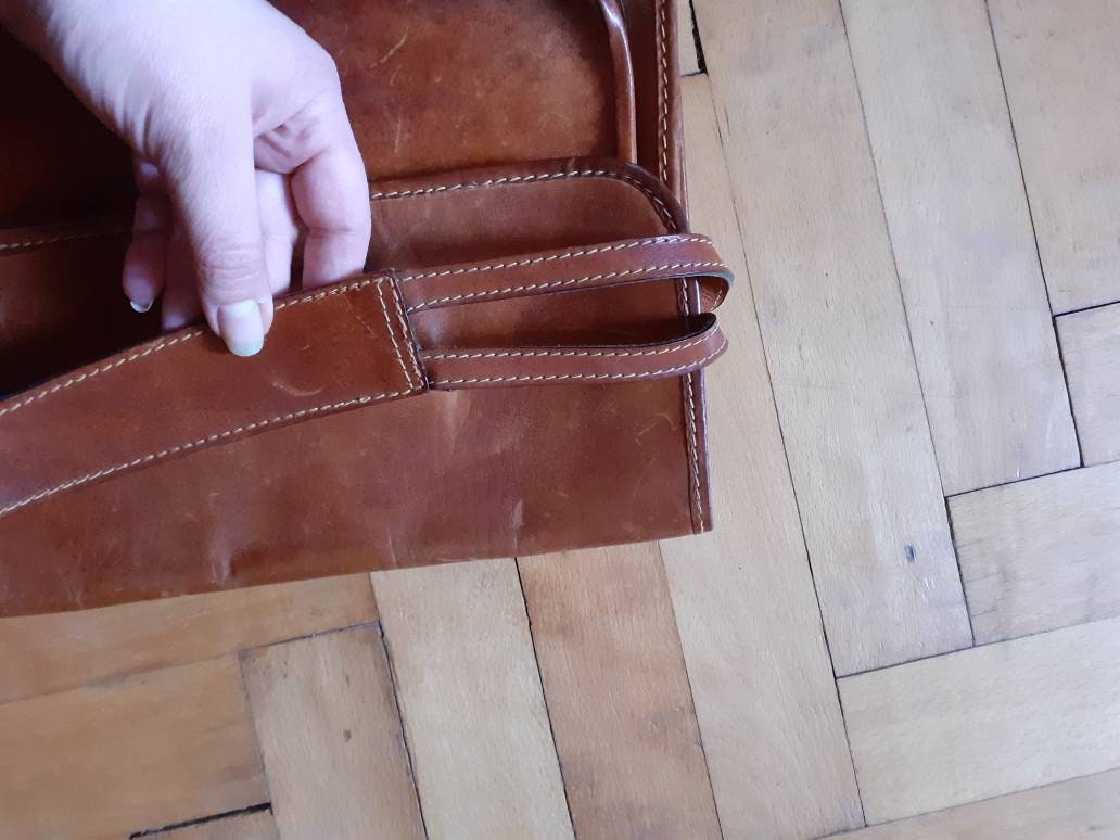 HUECLOSET Vintage Leather Shoulder Bag 25KERO293 Vintage Leather Bag With Lovely Details, Velvet on the