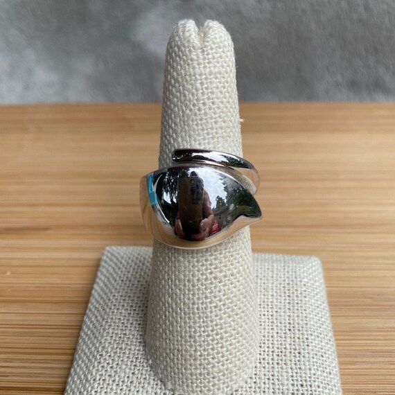 ELLE Silver Leaf Bypass Ring - image 3