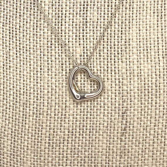 Tiffany & Co. オープンハート シルバー 16mm Tiffany & Co Elsa Peretti Open Heart 16mm Pendant Necklace