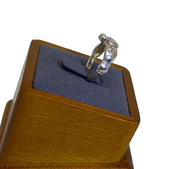 Avon Sterling Silver Claddagh Ring - image 5
