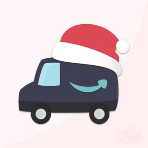 Puede incluir: Un camión de reparto azul con el logotipo de Amazon y un gorro de Papá Noel rojo en la parte superior.