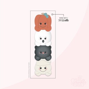 Może przedstawiać: Zestaw trzech foremek do ciasteczek w kształcie halloweenowych postaci. Formy mają kształt dyni, ducha i czarnego kota. Formy są ułożone jedna na drugiej. Tekst "MINI SET/ 3 X 11 cello" jest nadrukowany po prawej stronie obrazu.