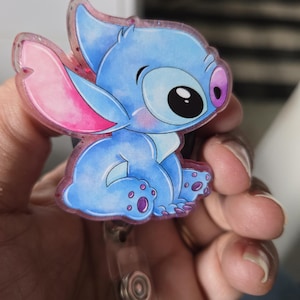Badge Reel Changeable Stitch - Ideal for Child-Protecting Professionals