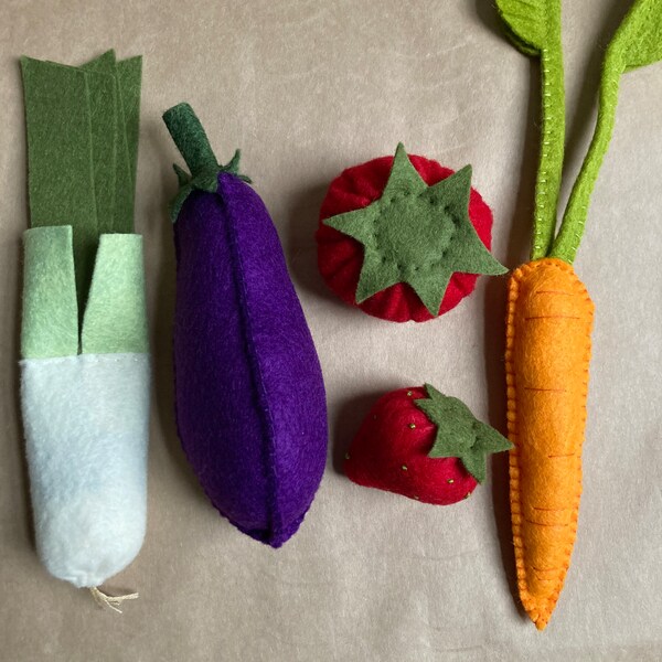 Veggie and Fruit Felt Set | Felt Veggies | Felt Fruit | Play Food