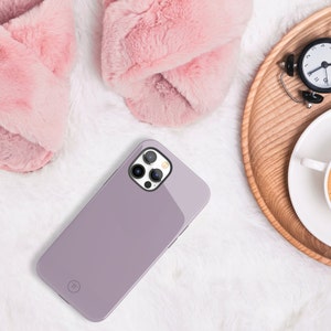 Purple iPhone Case: Protective Shock-Absorbing Rubber Lining Bild 2
