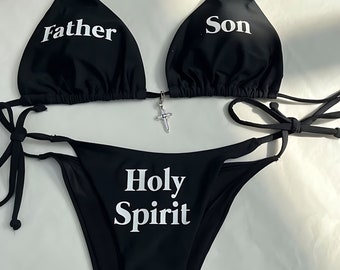 Frauen Heiliger Geist Vater Sohn Bikini schwarzer Badeanzug, Goth Badeanzug, Grunge Bikini, Goth Ästhetik, Goth Bademode, Edgy Kleidung