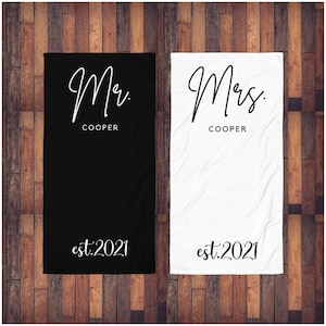 Mr and Mrs Beach Towel, Newlywed Beach Towel, Honeymoon Beach Towel, Custom Honeymoon Gifts, Newlywed Gift, Couple Beach Towel