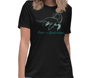 Loch Ness Monster met Schotse distel ontspannen T-shirt vrouwen | T-shirt Loch Ness | T-shirt Loch Ness Scotland | Nessie-T-shirt