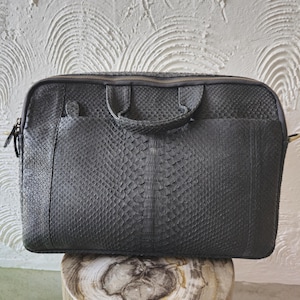 Handgefertigte Laptoptasche aus echter Python-Schlange