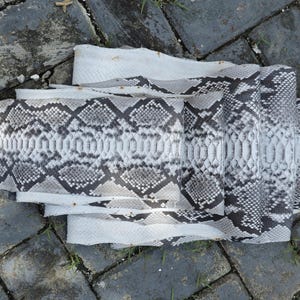 133-Zoll-echt Python Schlangenhaut Haut echtes Leder machen Taschen Jacken ect. echte Schlangenhaut Fell No.B17