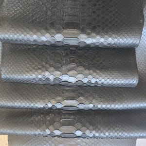 Genuine Python Snakeskin Hide: 130 inch Real Leather  no.1
