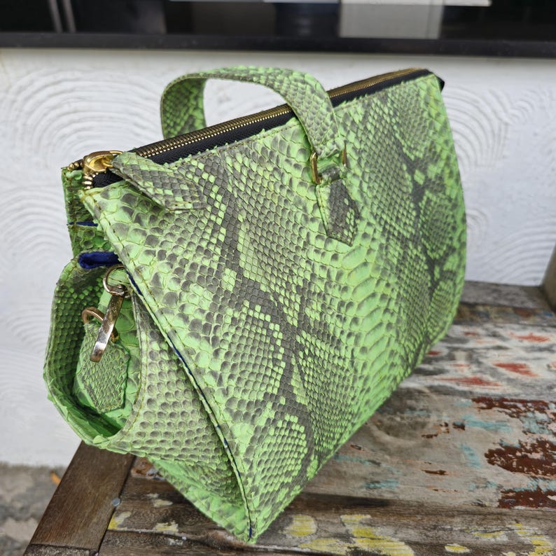 Python Snakeskin Handbag: Crossbody Shoulder Bag image 3