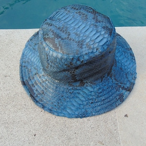 Gorra de pescador unisex de piel de serpiente pitón auténtica, lujosa, de alta gama, duradera, moderna, exótica, única, elegante y de primera calidad.