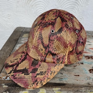 Gorra de piel de serpiente pitón auténtica hecha a mano, lujosa, de alta gama, duradera, de moda, exótica, hecha a mano, piel para el vientre o la espalda, única, elegante, de calidad superior