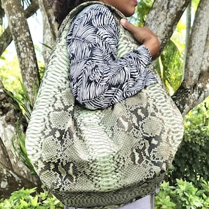 Elegante Lime Creme Python Leder Hobo Bag - Stylische Designer Schulter Geldbörse für Damen