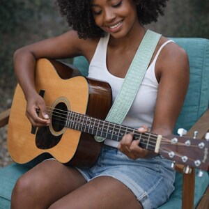 Python Schlangenhaut Gitarrengurt - handgefertigte Leder, Himmelblau, Länge verstellbar