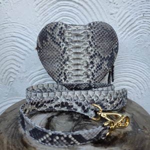 Schicke herzförmige Umhängetasche aus Pythonleder - echte Schlangenleder Geldbörse