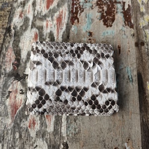 Cartera plegable exclusiva de piel de serpiente pitón auténtica para hombre (edición limitada)