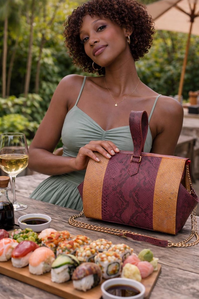 Python Snakeskin Handbag: Crossbody Shoulder Bag image 1