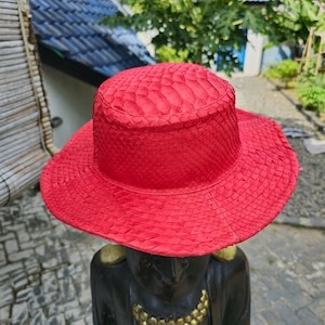 Gorra de pescador unisex de piel de serpiente pitón auténtica, lujosa, de alta gama, duradera, moderna, exótica, única, elegante y de primera calidad.