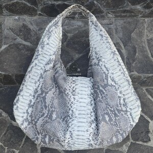 Grand sac hobo en cuir de python, sac cabas souple en peau de serpent, sac à bandoulière bohème oversize