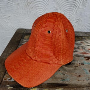 Gorra de piel de serpiente pitón auténtica hecha a mano, lujosa, de alta gama, duradera, de moda, exótica, hecha a mano, piel para el vientre o la espalda, única, elegante, de calidad superior
