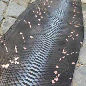 Piel de serpiente pitón auténtica de 57 pulgadas, cuero auténtico para hacer bolsos, chaquetas, etc. Piel de serpiente auténtica.