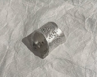 Sprucken ring