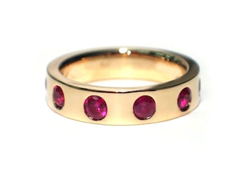 Flush Setting Lab Ruby Eternity-trouwring ronde robijn klassieke dames begaafde band, rode robijn trouwring huwelijksaanzoek, dames begaafde robijn ring.