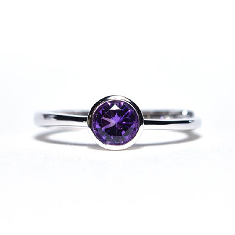 Amethyst Solitaire Classic Engagement Ring 925 Silver Bezel Setting Amethyst Wedding Promise Ring Women Dainty Gift Ring February Birthstone
