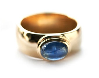2.10 Carat Ceylon Sapphire Unisex Cabochon Promise Ring 14K Bezel Set Blue Sapphire Classic Wedding Band Women Dainty Sapphire Anniversary.