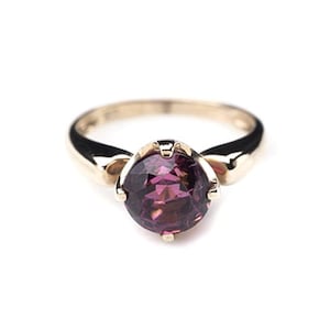 Rhodolite Garnet Solitaire Designer Engagement Ring 14K Gold Women Engagement Garnet Ring Unique Style Gemstone Diamond Wedding Gifted Ring.
