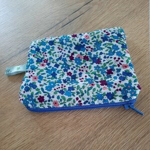 petite trousse liberty, porte monnaie, pochette liberty bleu, petite pochette zippée, idée cadeau,