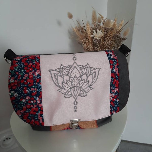 sac besace Newton en suédine grise et rose clair plus tissus liberty, sac à main femme, idée cadeau