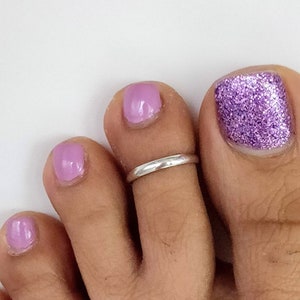 Sterling Silver High Polish Plain 2MM Band Toe Ring, Silver Ring, Midi Ring, Pinky Ring, Adjustable Ring