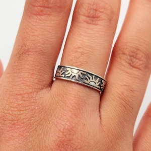 Sterling Silver Vintage Sun Ring, Statement Ring, Silver Ring, Celestial Ring, Sun Ring, Boho Ring, Sun band ring, 925 stamped ring