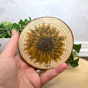 Sunflower Wood Slice Painting/Hand Painted Wood Slices/Sunflower Painting/Wood Slice Ornament/Wood Slice Wall Art/Rustic Sunflower Decor