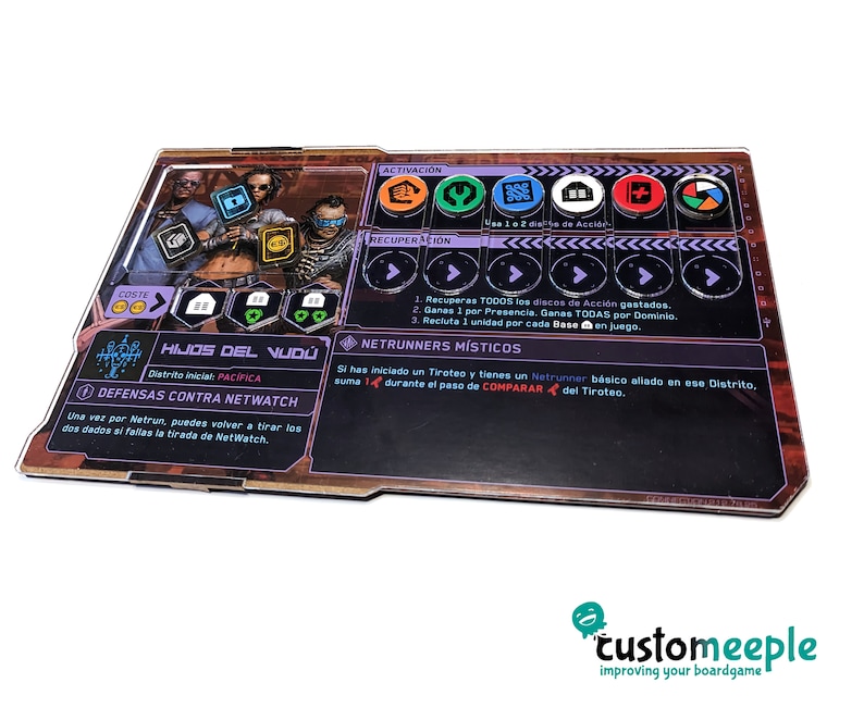 May include: A purple and black board game card with the title "Hijos del Vud&uacute;" and the text "Distrito inicial: PAC&Iacute;FICA". The card has a cost of three gold coins and features a purple and black illustration of three characters. The card also includes a section for activation, recovery, and Netrunners M&iacute;sticos.