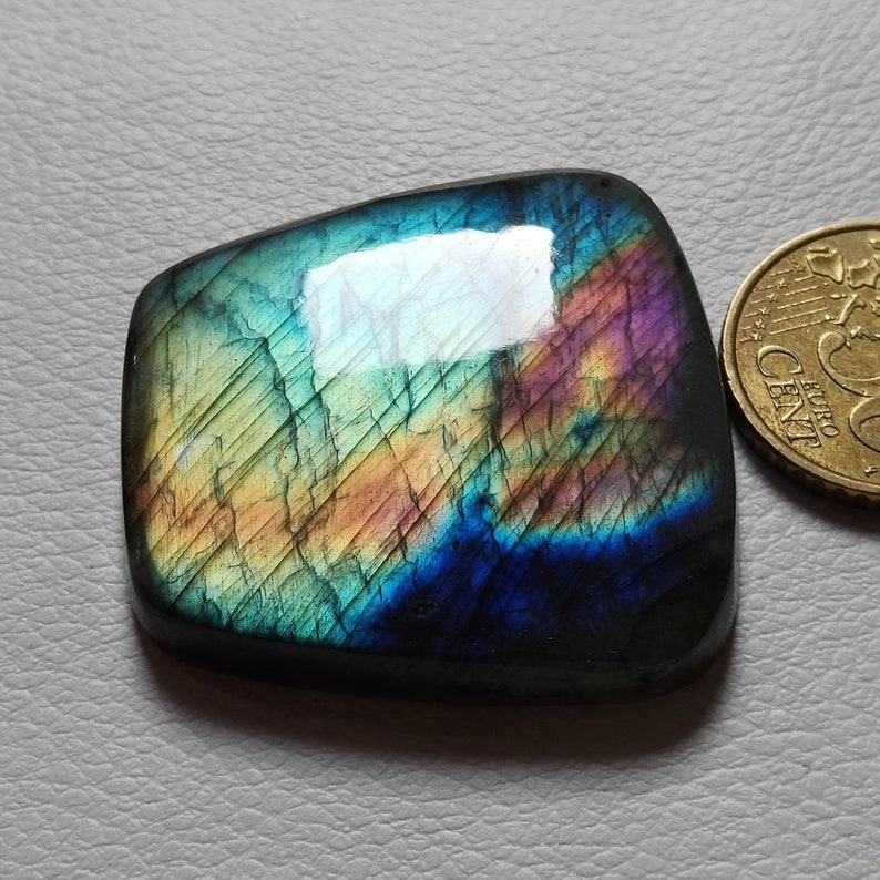 Beautiful Malty Labradorite Cabochon Gemstone AAA Quality Stone Loose Cabochon Jewelry Labradorite 44X43X8 mm 152 Crt