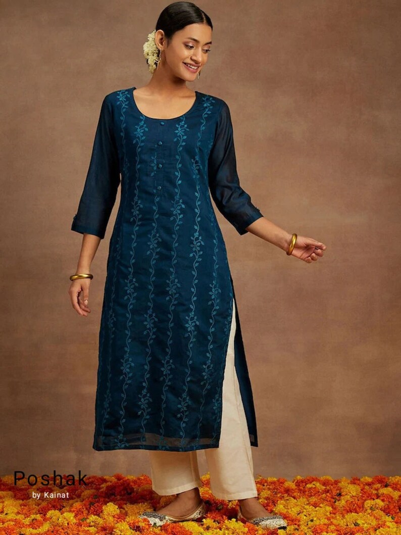 Kurta brodé en soie pour femme Tenues de soirée ethniques indiennes Robe indienne Kurtis pour femme Haut tunique kurta en soie brodée bleu canard image 1