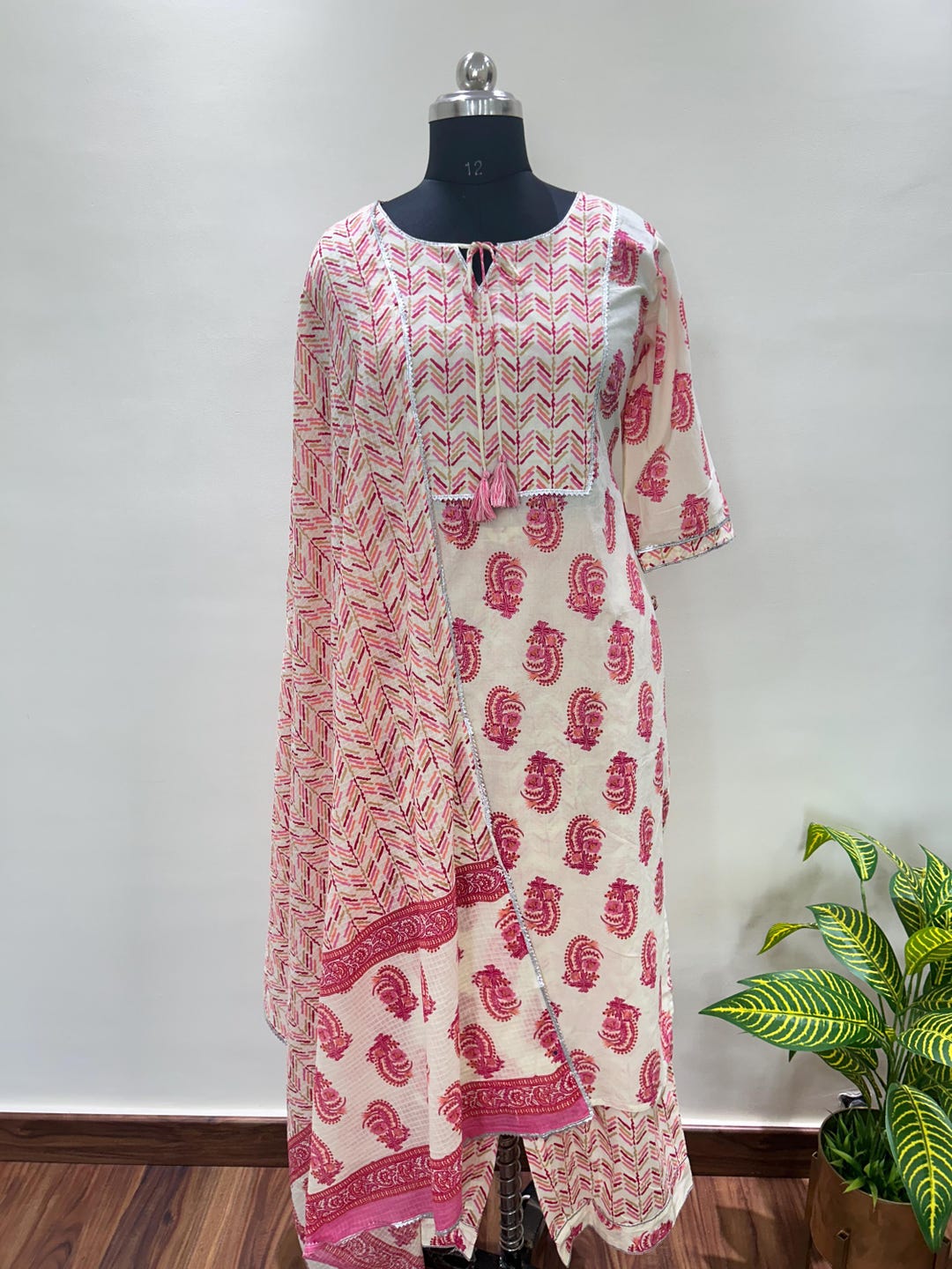 Women Plus Size Black & White Printed Kurta Set