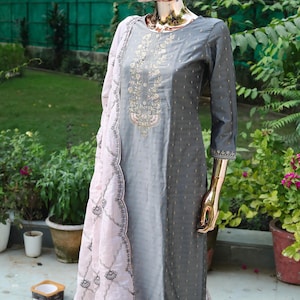 Salwar Suit Set For Women - Grey & Beige Embroidered Silk Kurta With Trouser Dupatta - Plus Size Kurta Pant Set - Indian Party/Festive Wear