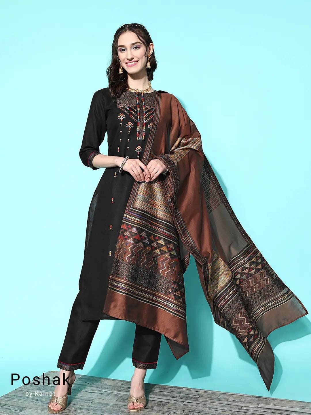 Indian Party Wear Black Threadwork Straight Kurta With Trousers indian-party-wear-black-threadwork-straight-kurta-with-trousers