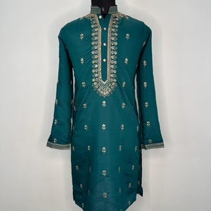 男性用インド民族衣装 - 男性用ブルーの純綿刺繍入りクルタと